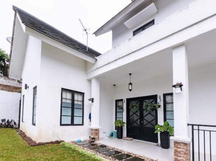 Stylish Villa At Green Apple U 35A Cipanas Puncak Sindanglaya Екстериор снимка